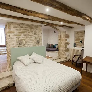 La Belle étape - Logement Du Xvè Siècle - Appartement